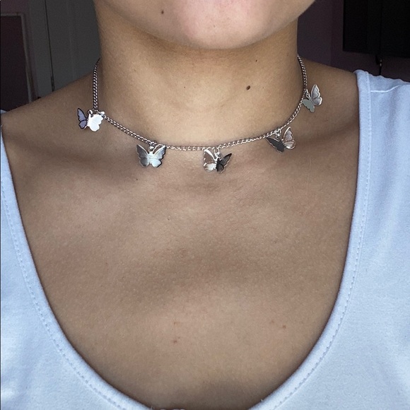 Silver butterfly choker - Picture 2 of 2
